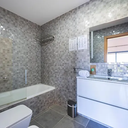 Apartamento Spacious Two Bedroom Marina Park *